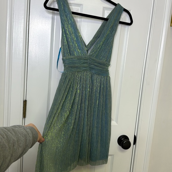 Elegant Blue and Green shimmer A-line Mini Dress with Plunge Neckline - Picture 4 of 11